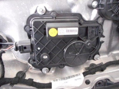 Audi a8 d3 привод доводчик дверь 4e0837059 фото №1