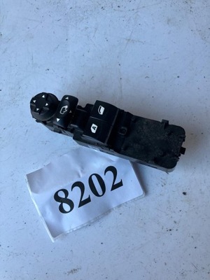 Переключатель окон зеркал левый перед citroen c3 ii фото №1