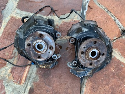 Mini cooper r56 поворотний кулак права перед ідеальний стан фото №1