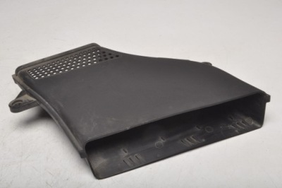 Audi q5 труба повітрозабірник повітря 8r0129618h фото №1