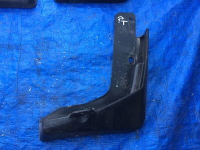 Nissan x trail t32 15 16 брызговик правый задняя оригинал фото №1