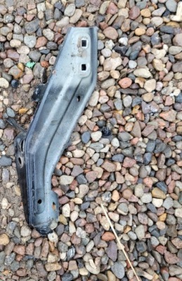 Кронштейн поперечина перед renault twingo iii 631439060r фото №1