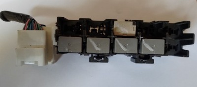 Subaru forester 2.0 d sj iv 13-коробка предохранителей фото №1