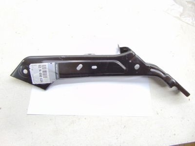 Renault megane iv кронштейн крила правий фото №1