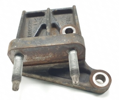 Кронштейн двигуна opel agila a 1.2 9214189 фото №1