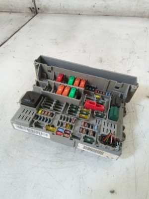 K408 коробка предохранителей bmw e90 6906621 фото №1