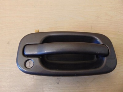 Ручка наружная правая перед chevrolet tahoe фото №1