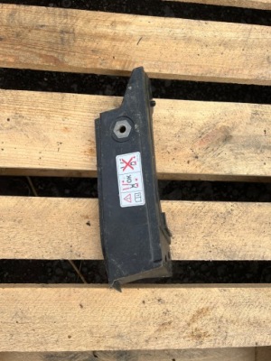 Bmw f45 f46 кришка акумулятор 7290711 фото №1