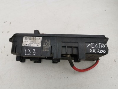 Коробка запобіжників bsi 13112917aj opel vectra c фото №1