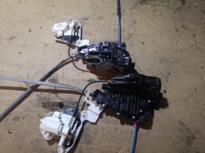 Mercedes w217 замок двері правий фото №1