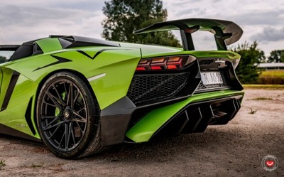 LAMBORGHINI AVENTADOR SV СПОЙЛЕР NA КРЫШКУ БАГАЖНИКА НАКЛАДКА НОВИНКА !!! фото