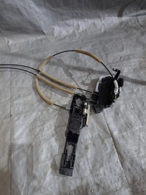 Nissan leaf ii 2 2020 замок дверь левый перед euro фото №1