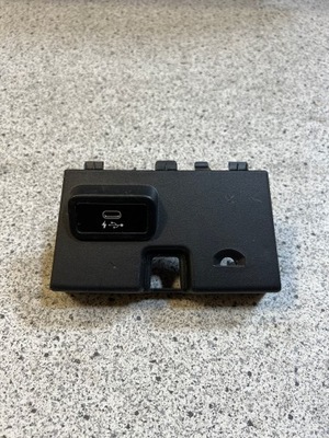 Bmw g20 g21 роз'єм usb захист 6807232 фото №1