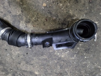 Труба впуску sandero iii 1.0 tce 165750995r фото №1