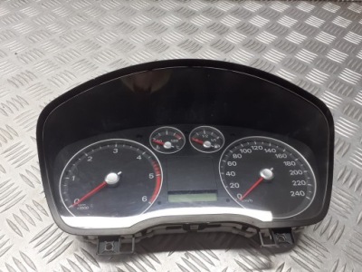 Счетчик приборы ford focus 3m5f-10841 фото №1