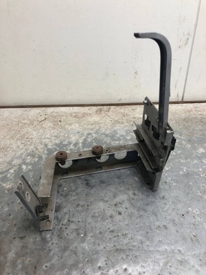 Кронштейн кронштейн правий перед audi a8 d2 4d0821138 фото №1