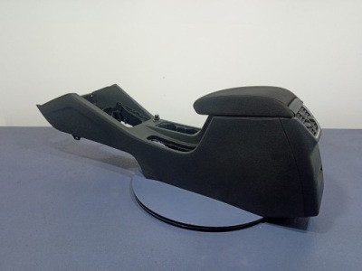 Skoda octavia iii туннель средний подлокотник 5e1863243b фото №1