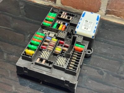 Bmw g20 коробка предохранителей 5a4cfb0 5a44ce1 фото №1