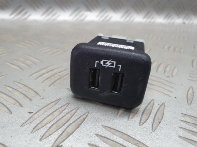 Роз'єм port usb opel insignia b фото №1