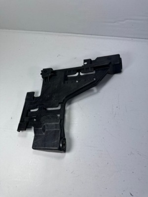 Q5 8r направляющая pod фара правый перед 10007-17075 фото №1