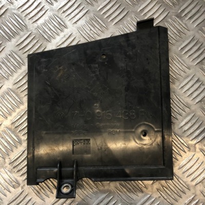 Защита корпус аккумулятор vw t5 7h0915438f фото №1