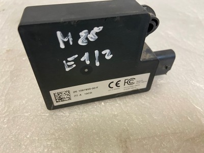 Tesla 3 радар задній 1097855-00-f фото №1