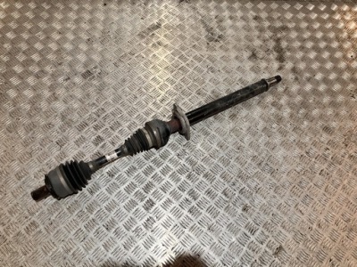 Привідний вал правий перед mercedes gla x156 13- 2.2 cdi фото №1