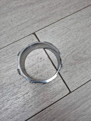 15714. opel adam решітка бампер лівий задня 13356490 фото №1