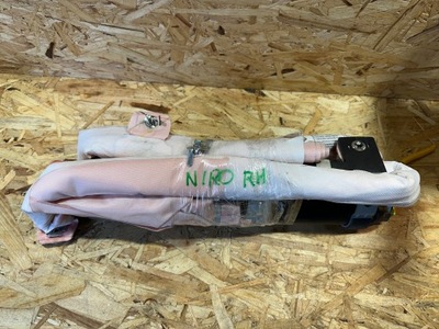 Шторка безпеки права kia niro фото №1