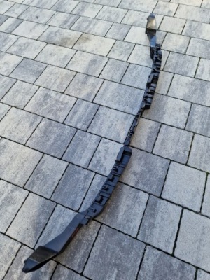 Tesla model y напрямна напрямна бампера заднього фото №1