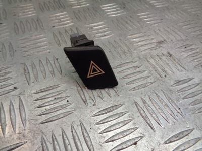 Кнопка аварійних toyota оригінальний номер 84332-0d020 фото №1