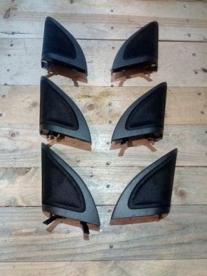 Mercedes w176 накладка треугольник динамика левый перед фото №1