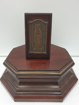 Medalion ołtarzyk pamiątka religijna Matka Boska i wizerunek Jezusa