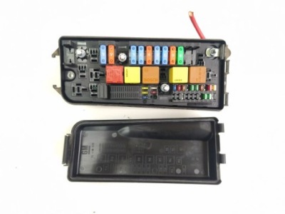 Модуль коробка запобіжників opel vectra c signum 13144709 519066013 фото №1