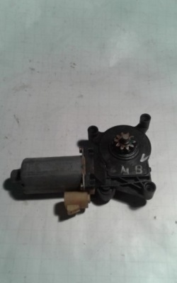 Моторчик скло правий перед mercedes ml w163 9137041105 фото №1