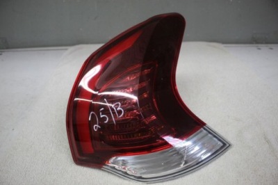 Лампа права задня peugeot 3008 lift led 9805510480 фото №1
