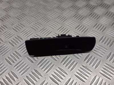 Панель скло правий перед renault laguna iii 809600750r фото №1