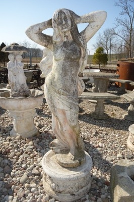 posąg figura ogrodowa kobieta