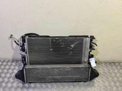 Volvo v40 2016 радиатор / комплект фото №1