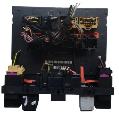 Модуль блок керування блок управління бортовою мережею audi a3 8p 8p0907279f фото №1