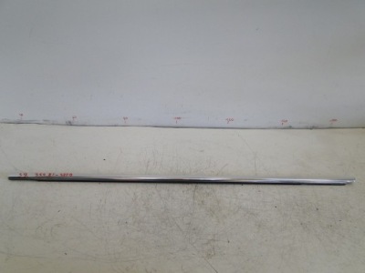 Vw passat b6 молдинг ущільнювач лівий перед фото №1