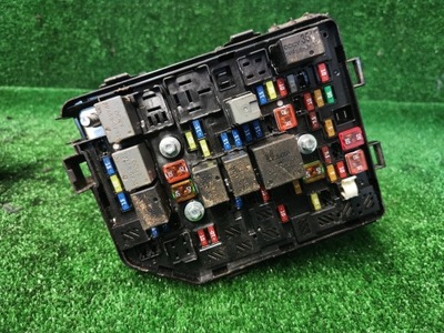 Opel karl коробка предохранителей 42483377 фото №1