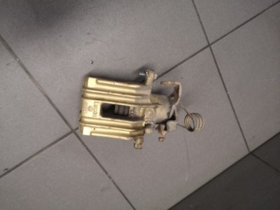 Супорт гальмівний правий задня audi a8 d2 przed fl фото №1