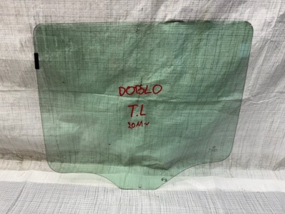 Скло двері задня задня ліва 2011 fiat doblo фото №1