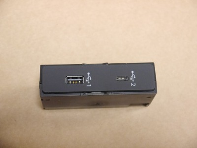 Audi q3 83a роз'єм usb 83a035736 фото №1