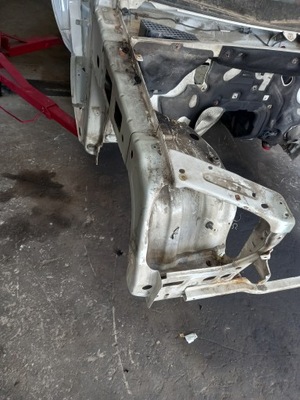 Чверть правий перед vw amarok фото №1