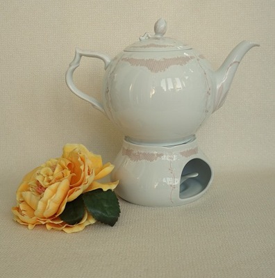 Kaiser Chinon Rokokoform Dubarry: przepiękny dzbanek z podgrzewaczem!