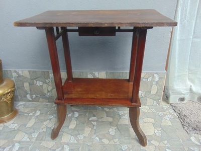 Przedwojenny stolik,małe biurko