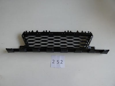 Решітка бампера середня bmw i8 252. фото №1