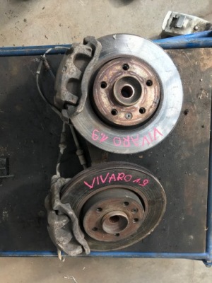 Opel vivaro trafic 1.9 cdti ступица поворотный кулак правая фото №1